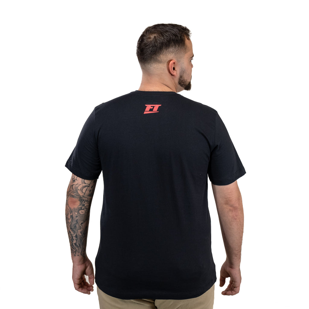 Camiseta Ultra FT - modelo masculino costas